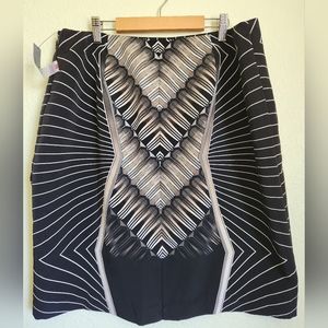 Worthington Straight Skirt. Black, White & Tan Geometic Pattern Size 16P